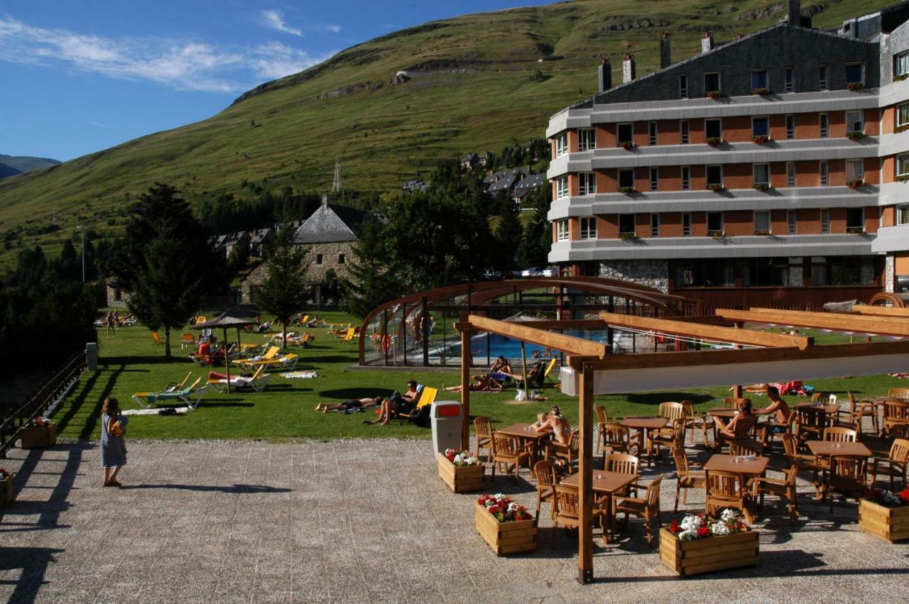 Hotel Montarto Бакейра-Берет Экстерьер фото